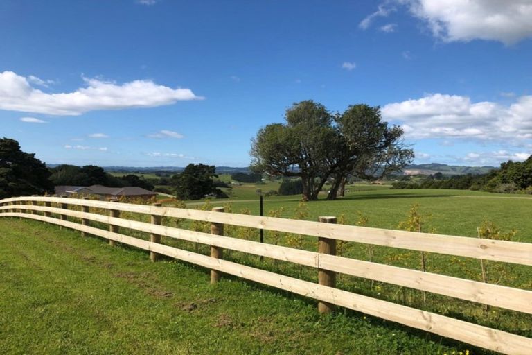 Photo of property in 21 Suzanna Lane, Paerata, Drury, 2578