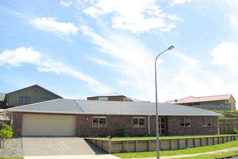 Photo of property in 15 Maple Crescent, Whalers Gate, New Plymouth, 4310