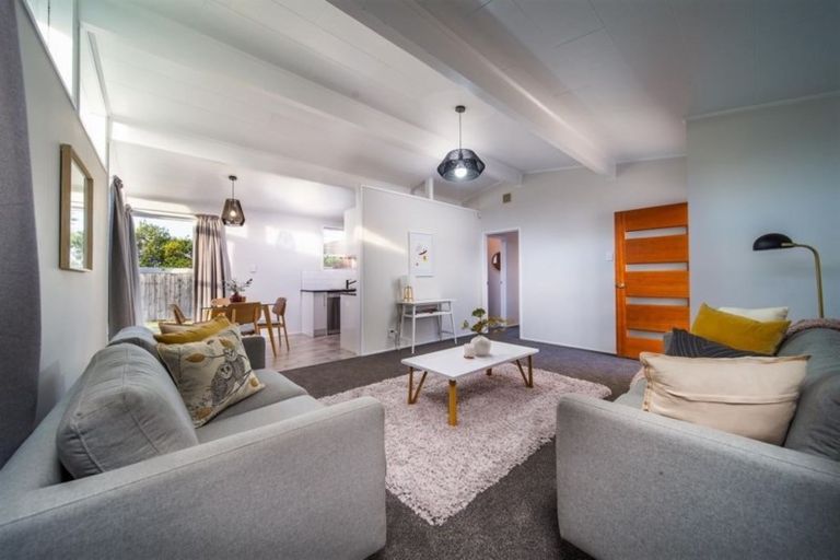 Photo of property in 8 Quennell Avenue, Favona, Auckland, 2024