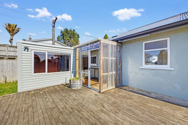Photo of property in 403 Carrington Street, Upper Vogeltown, New Plymouth, 4310