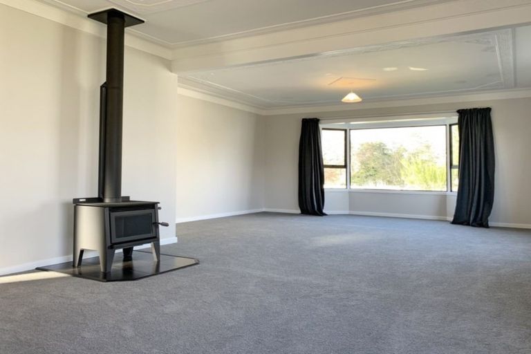 Photo of property in 4 Main Road, Clinton, 9534