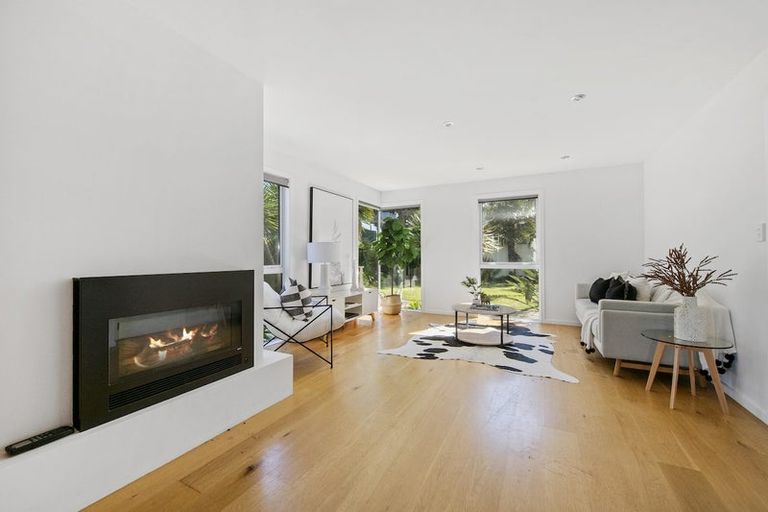 Photo of property in 19 Miro Street, Eastbourne, Lower Hutt, 5013