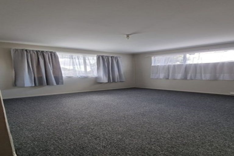 Photo of property in 1/29 Becker Drive, Weymouth, Auckland, 2103