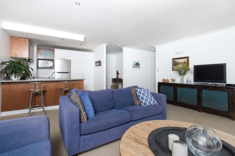 Photo of property in 309/178 Marine Parade, Mount Maunganui, 3116