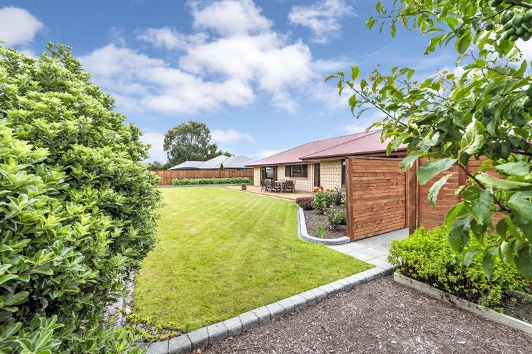 Photo of property in 92 Acacia Avenue, Rangiora, 7400