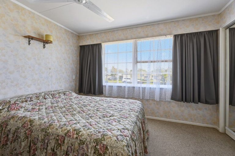 Photo of property in 25 Browning Crescent, Owhata, Rotorua, 3010