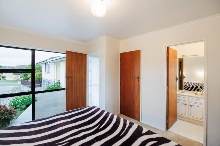 Photo of property in 11 Moyne Avenue, Milson, Palmerston North, 4414