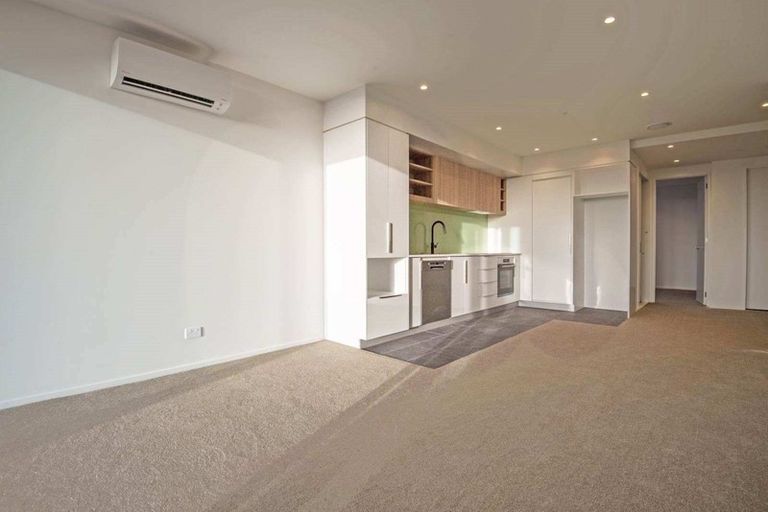 Photo of property in 906/1 Buscomb Avenue, Henderson, Auckland, 0610