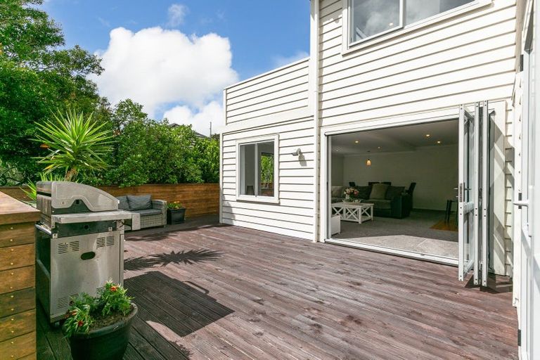 Photo of property in 35a Mandalay Terrace, Khandallah, Wellington, 6035