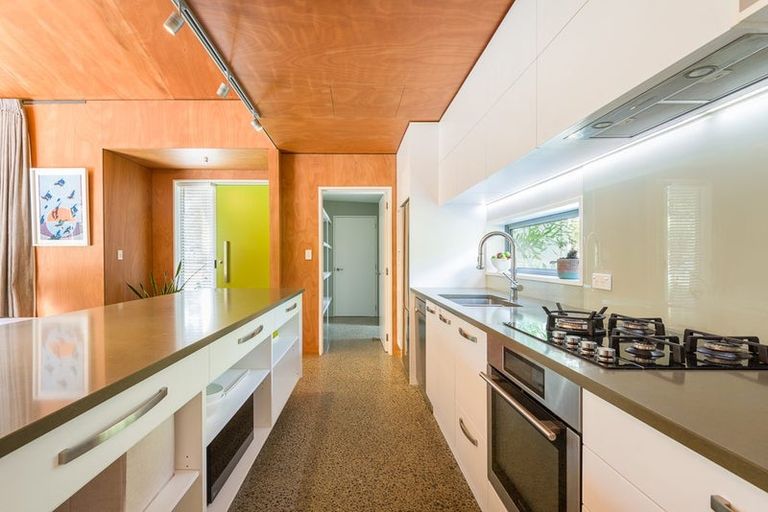 Photo of property in 37 Bishopsworth Street, Hillsborough, Christchurch, 8022