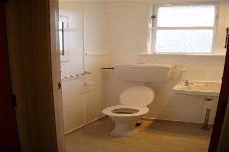 Photo of property in 377 Cambridge Terrace, Naenae, Lower Hutt, 5011