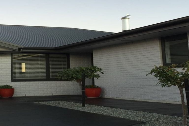 Photo of property in 18 Aroha Street, Pegasus, 7612