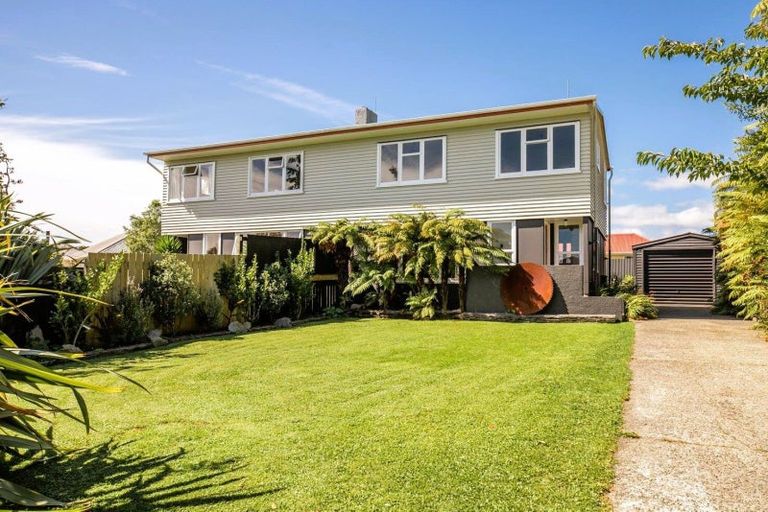 Photo of property in 27 Colvin Street, Westport, 7825