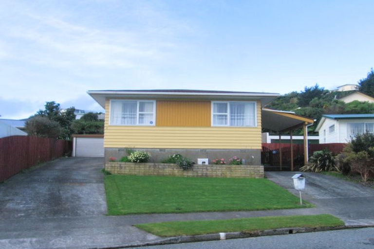 Photo of property in 2 Becks Close, Kelson, Lower Hutt, 5010
