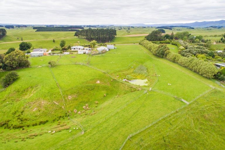Photo of property in 828 Colyton Road, Bunnythorpe, Feilding, 4775