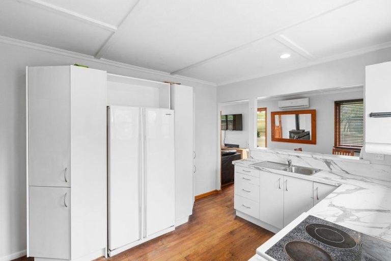 Photo of property in 78 Kirk Street, Otaki, 5512