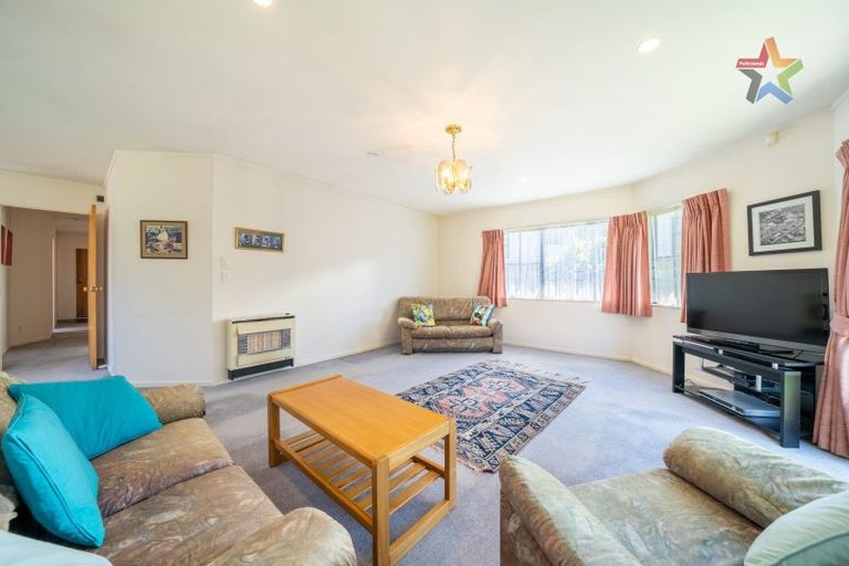 Photo of property in 2/25 De Menech Grove, Avalon, Lower Hutt, 5011
