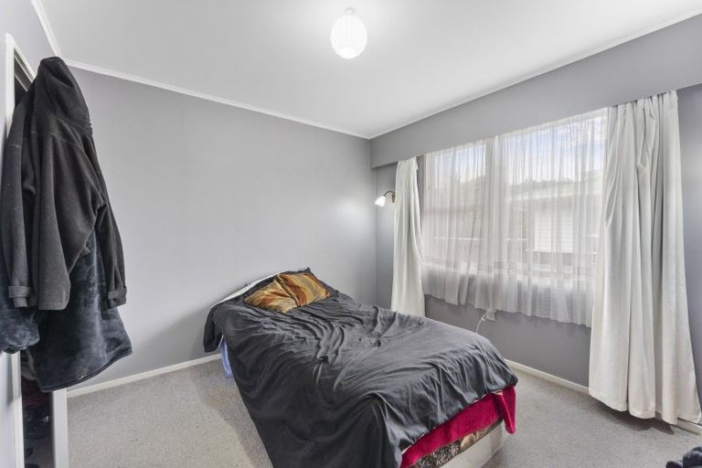 Photo of property in 18 Tanekaha Street, Stokes Valley, Lower Hutt, 5019