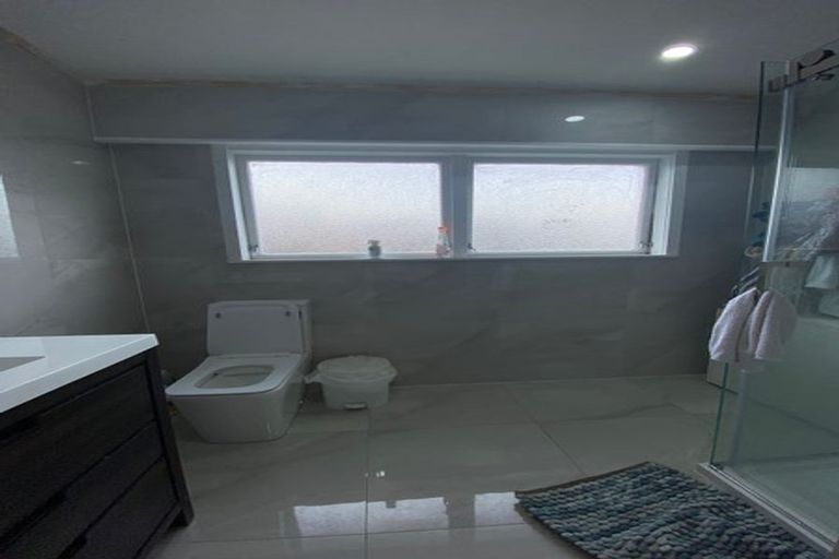 Photo of property in 430 Great South Road, Opaheke, Papakura, 2113