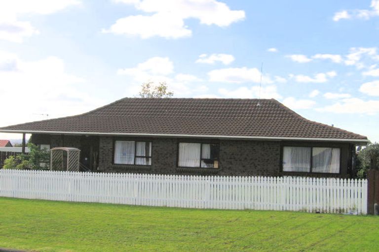 Photo of property in 17 Oreti Place, Clover Park, Auckland, 2019