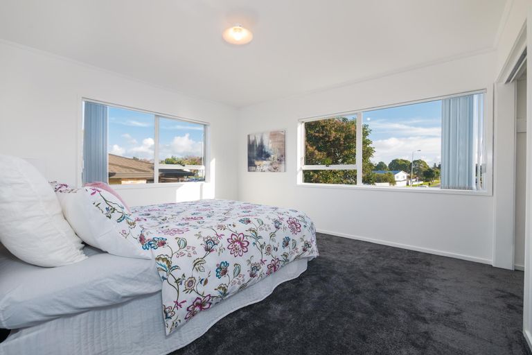 Photo of property in 336 Roscommon Road, Clendon Park, Auckland, 2103