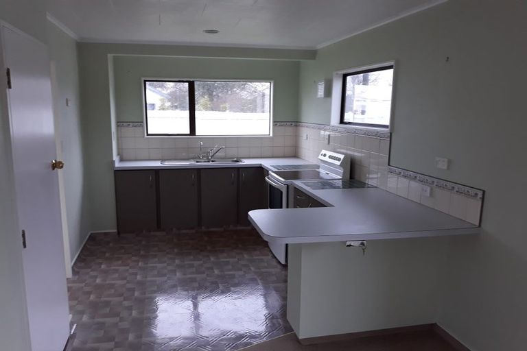 Photo of property in 60 Ketemarae Road, Normanby, Hawera, 4614