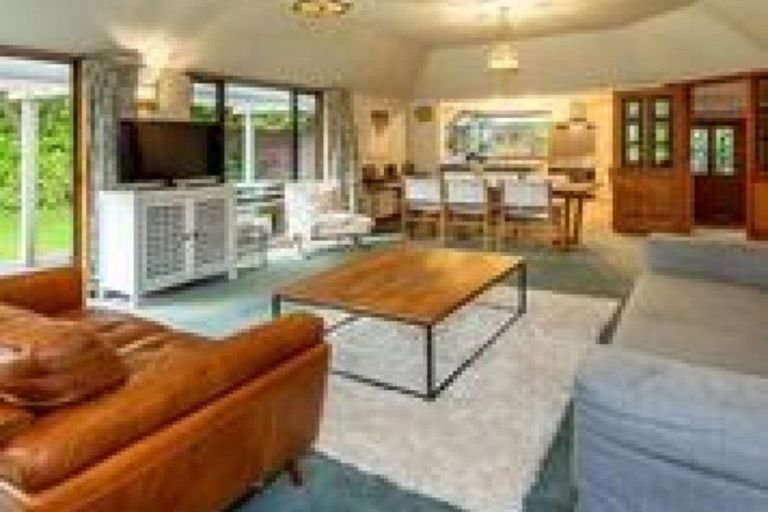 Photo of property in 33 O'connor Place, Burnside, Christchurch, 8053