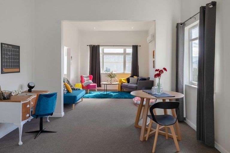 Photo of property in 40 Weraroa Road, Levin, 5510