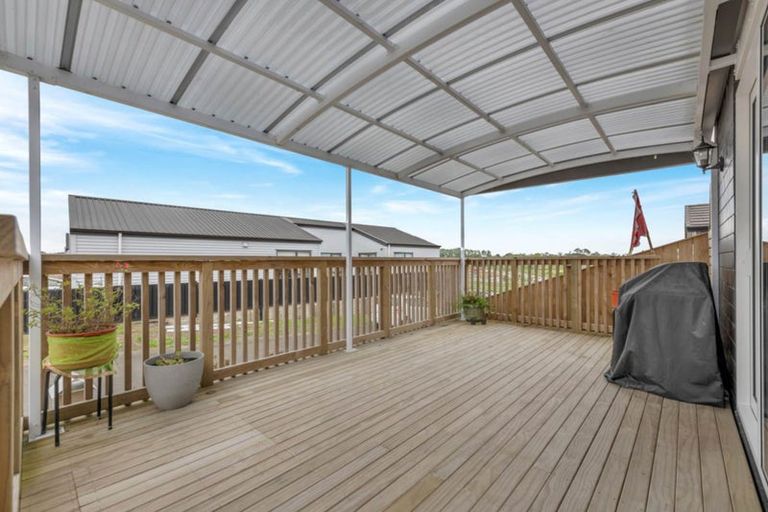 Photo of property in 39 Farranfore Road, Opaheke, Papakura, 2113