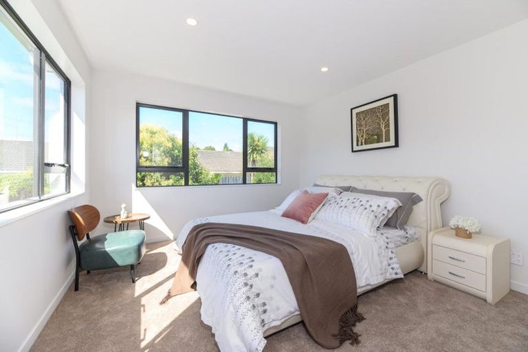 Photo of property in 15d Koromiko Street, New Lynn, Auckland, 0600