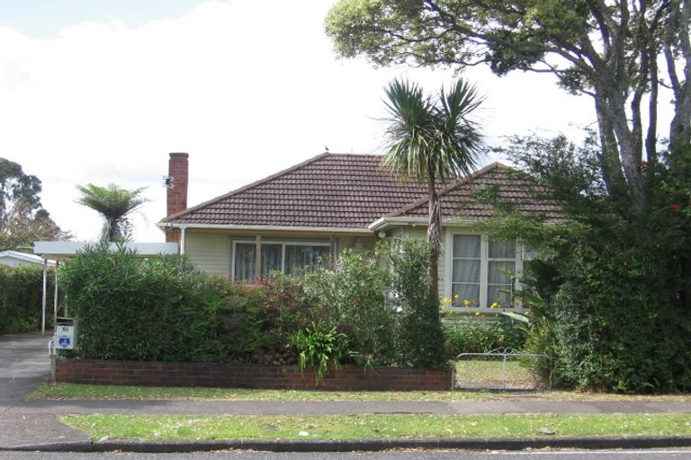 Photo of property in 81 Archibald Road, Kelston, Auckland, 0602