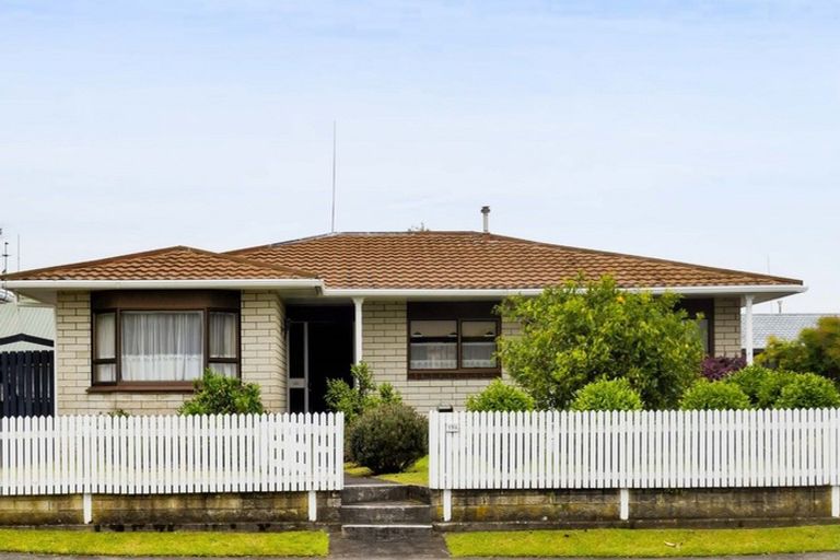 Photo of property in 194a Carrington Street, Lower Vogeltown, New Plymouth, 4310