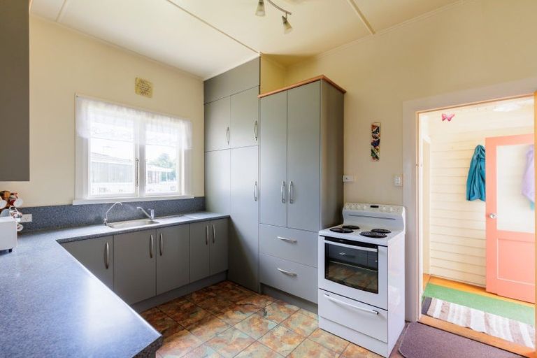 Photo of property in 24 Mangahao Road, Pahiatua, 4910