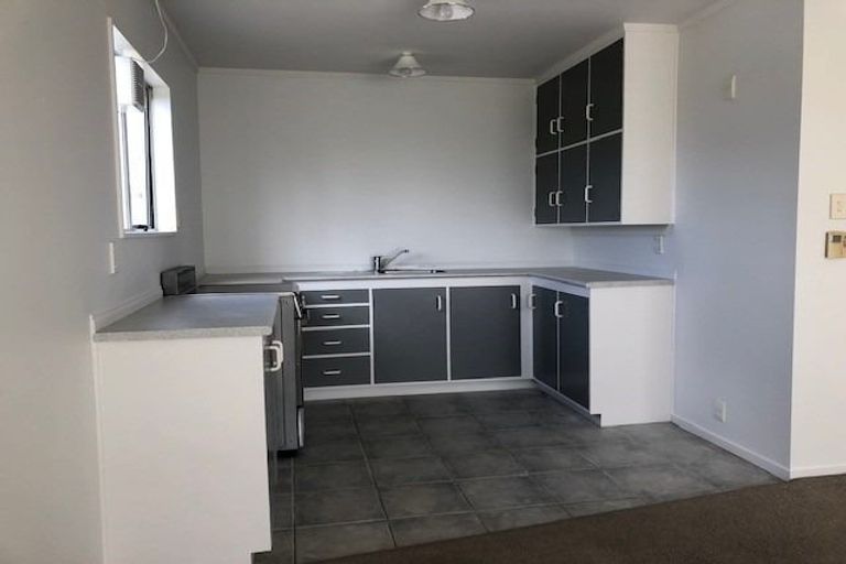 Photo of property in 8a Fordham Street, Beach Haven, Auckland, 0626