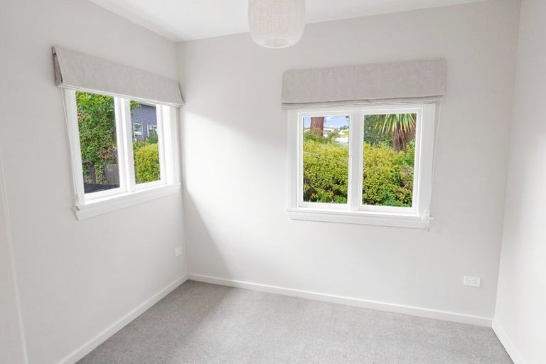 Photo of property in 1/118 Centaurus Road, Huntsbury, Christchurch, 8022