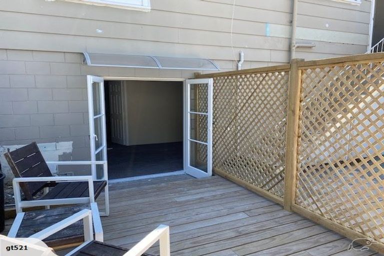 Photo of property in 23 Downing Street, Glenfield, Auckland, 0629