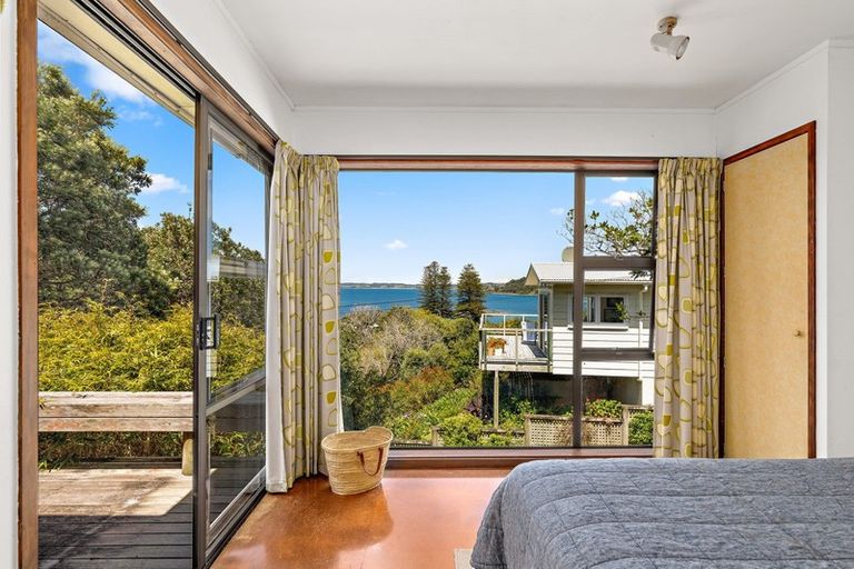 Photo of property in 39 Grand View Road, Leigh, 0985