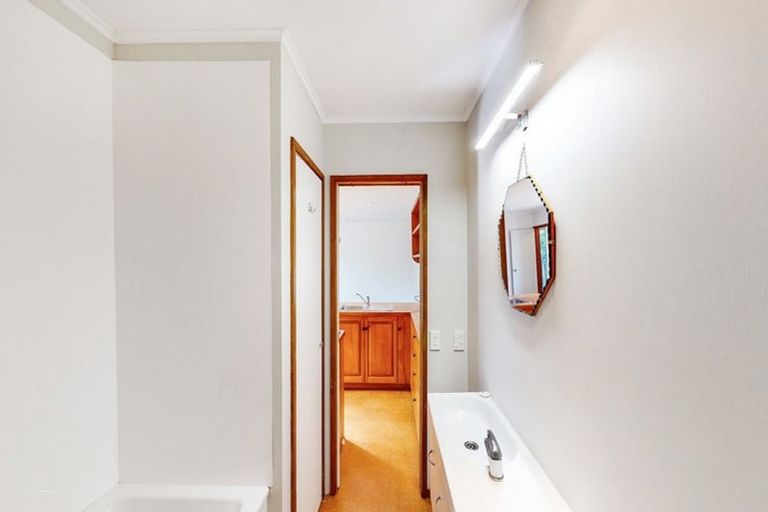 Photo of property in 18 Rochester Street, Wilton, Wellington, 6012