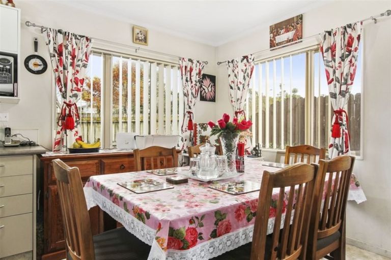 Photo of property in 45 Pooks Road, Ranui, Auckland, 0612