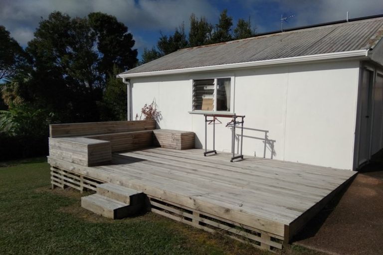 Photo of property in 494 Blockhouse Bay Road, Blockhouse Bay, Auckland, 0600