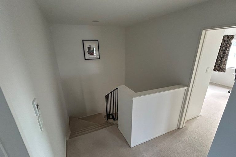 Photo of property in 16b Romney Place, Manurewa, Auckland, 2102