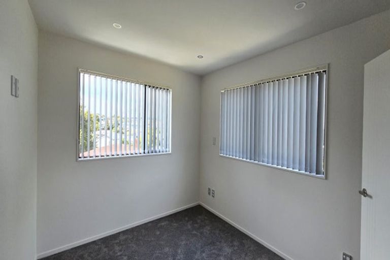 Photo of property in 8a Nield Road, Manurewa, Auckland, 2102