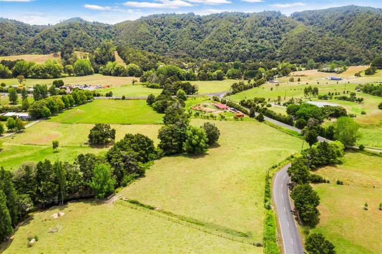 Photo of property in 6 Tavinor Road, Otaika, Whangarei, 0170