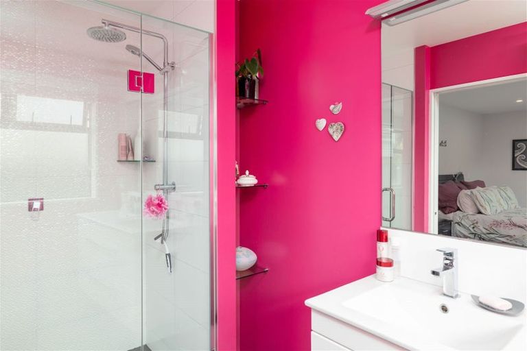 Photo of property in 9 Woodgrove Avenue, North New Brighton, Christchurch, 8083