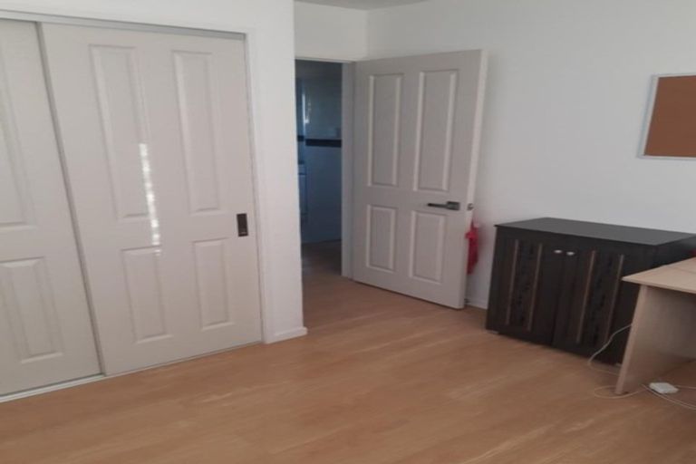 Photo of property in 5 Wilbur Place, Pakuranga Heights, Auckland, 2010