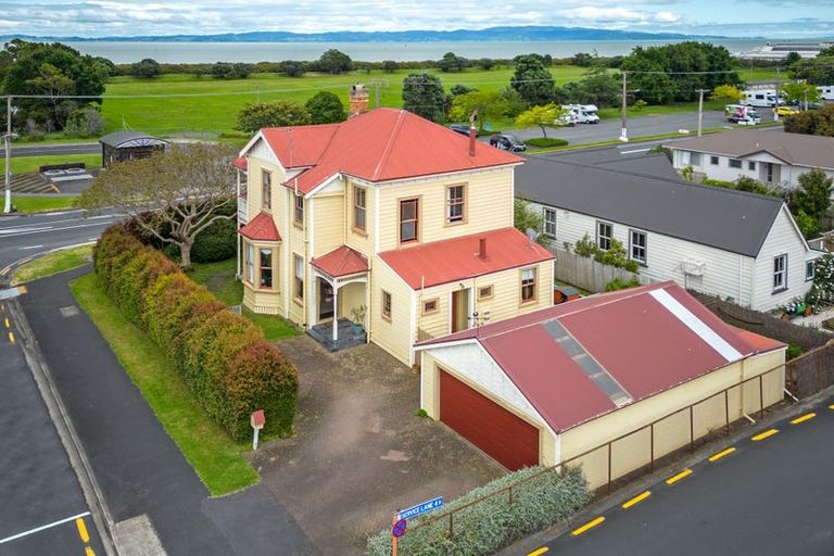 Photo of property in 300 Queen Sh25 Street, Thames, 3500