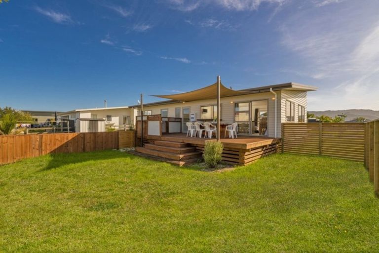 Photo of property in 1 Rena Place, Whitianga, 3510