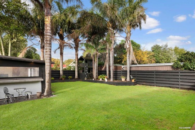 Photo of property in 6 Koromiko Place, Waiuku, 2123