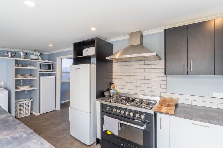 Photo of property in 16 Kaka Road, Raumati Beach, Paraparaumu, 5032