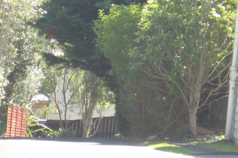 Photo of property in 2/161 Mokoia Road, Birkenhead, Auckland, 0626